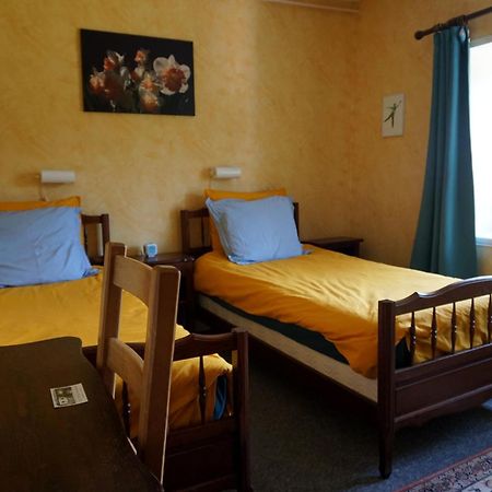 Les Neuf Bouleaux Panzió Job Kültér fotó